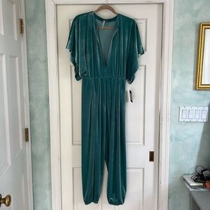 Rectangle jog jumpsuit in Vintage mint velvet.